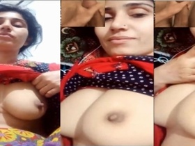 Pakistani girl bares her breasts in village video