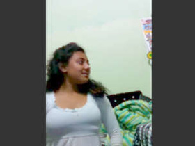 High-definition video of a mature Indian woman with a stunning pussy