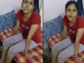 Indian wife gets pleasure from her husband's oral and manual stimulation