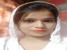 A village girl in Lucknow flaunts her large breasts