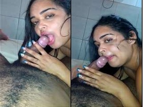 Desi girl gives a blowjob in this video