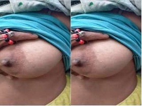 Telugu bhabhi proudly shows her large breasts