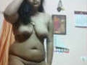 Desi beauty flaunts her big breasts and intimate area