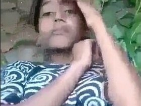 Shaved pussy gets pounded in the jungle