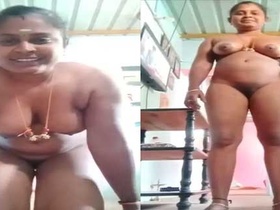 Indian wife reveals her body on camera