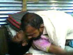 Indian girl has fast sex in this video