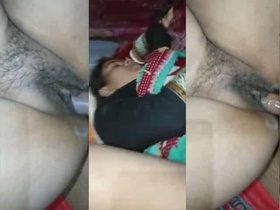 Husband penetrates his wife's wet pussy in MMS video