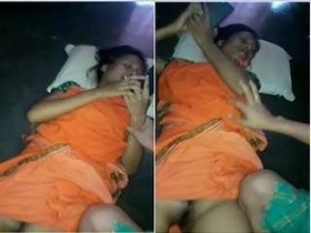 Indian girl's pussy grabbed by lover in hot sex video