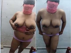 Tamil wife strips and flaunts her curves in a sari