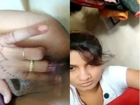 Pretty country girl flaunts her pussy