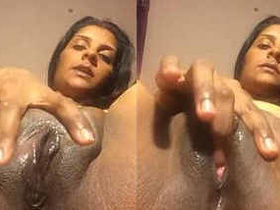 Horny Nri aunty fingers herself in a loud and juicy performance
