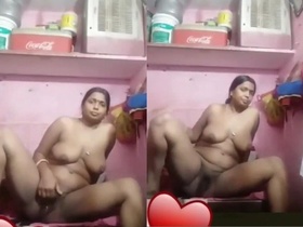 Indian Dehati wife's live pussy show