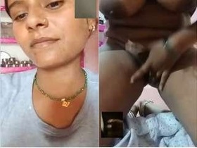 Indian bhabhi reveals her breasts and pussy on video call