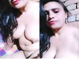 Bhabhi's first time on the internet in a sexy and naked display