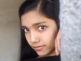Indian girl's nude selfies go viral on social media