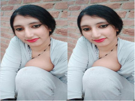 Pakistani girl gets her tits pounded in amateur porn