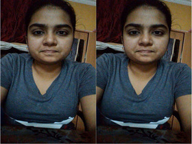 Tamil amateur gets her pussy fucked and gives a blowjob in HD