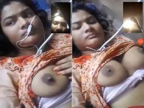 Exclusive video of rustic Indian girl flaunting her assets
