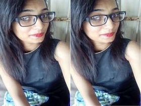 Exclusive video of desi girl giving a blowjob and getting fucked