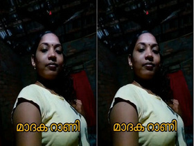 Mallu girl bares her breasts and vagina in amateur video