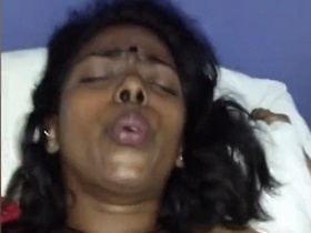 Indian aunty enjoys rough anal sex