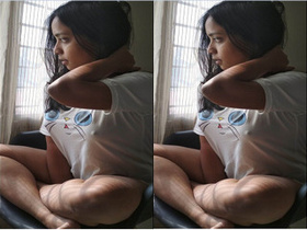 Indian girl gives a blowjob and exposes her body in amateur porn