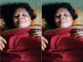 Exclusive video of a desi boudi getting fucked by a dewar