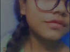 Cute chashmish girl flaunts her beauty in a steamy video