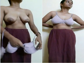 Tamil amateur girl flaunts big boobs in exclusive video