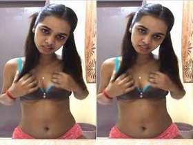 Exclusive video of a cute girl recording her nude selfies in Tamil
