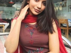 Girlfriend and friend enjoy steamy video while on vacation