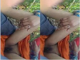 Exclusive video of bhabhi exposing her pussy to her lover