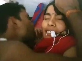 Desi aunty's sari and fucking in XXX video