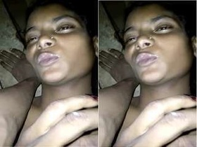 Desi girl records nude video for lover