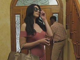 Ladyboy Alexa Scout shows off her anal skills in a steamy encounter