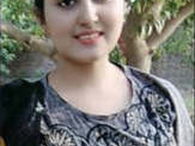 Stunning Indian babe flaunts her big boobs on video call