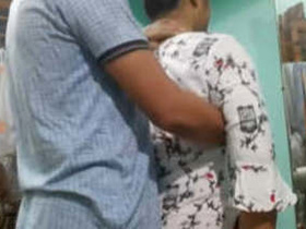 Desi wife's affair with her lover: A steamy video