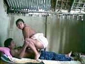 Desi bhabhi gets naughty in Tamil sex video
