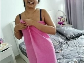 Indian housewife gets anal from her boss at a hotel