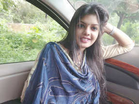 Beautiful Indian girl sucks on her boyfriend's dick in HD video