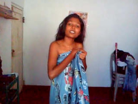 Teen girlfriend gets naked and recorded by boyfriend