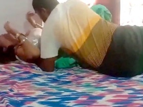 Bhabi and friend have sex in this sexy video