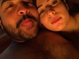 Pakistani bhabi's MMS package of naughty videos