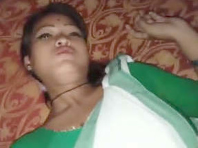Cute girl in saree gets her clean shaved pussy fucked