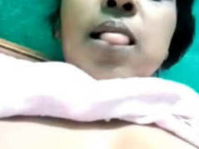 Mature woman gets turned on and pleasures herself
