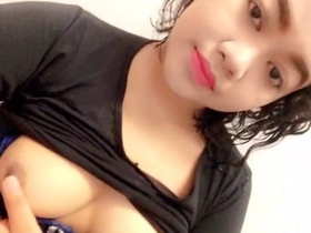 Cute desi girl flaunts her sexy tits in solo video