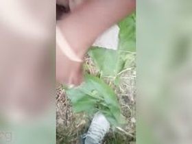 Indian angels get naughty in outdoor sex video