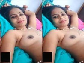 Exclusive video of a super hot desi bhabhi flaunting her breasts on video call
