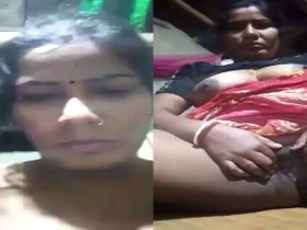 Tamil house wife's big boobs and vagina get a finger wanking