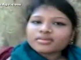 Tamil babe drinks milk from her chest in outdoor sex video